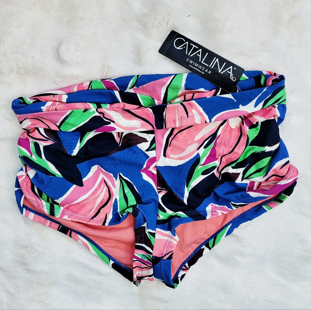 🕊️NEW! Catalina Floral Swim Boyshorts size Small